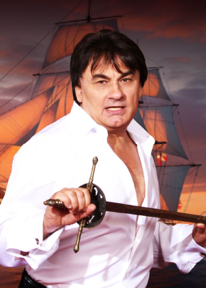 Александр Серов